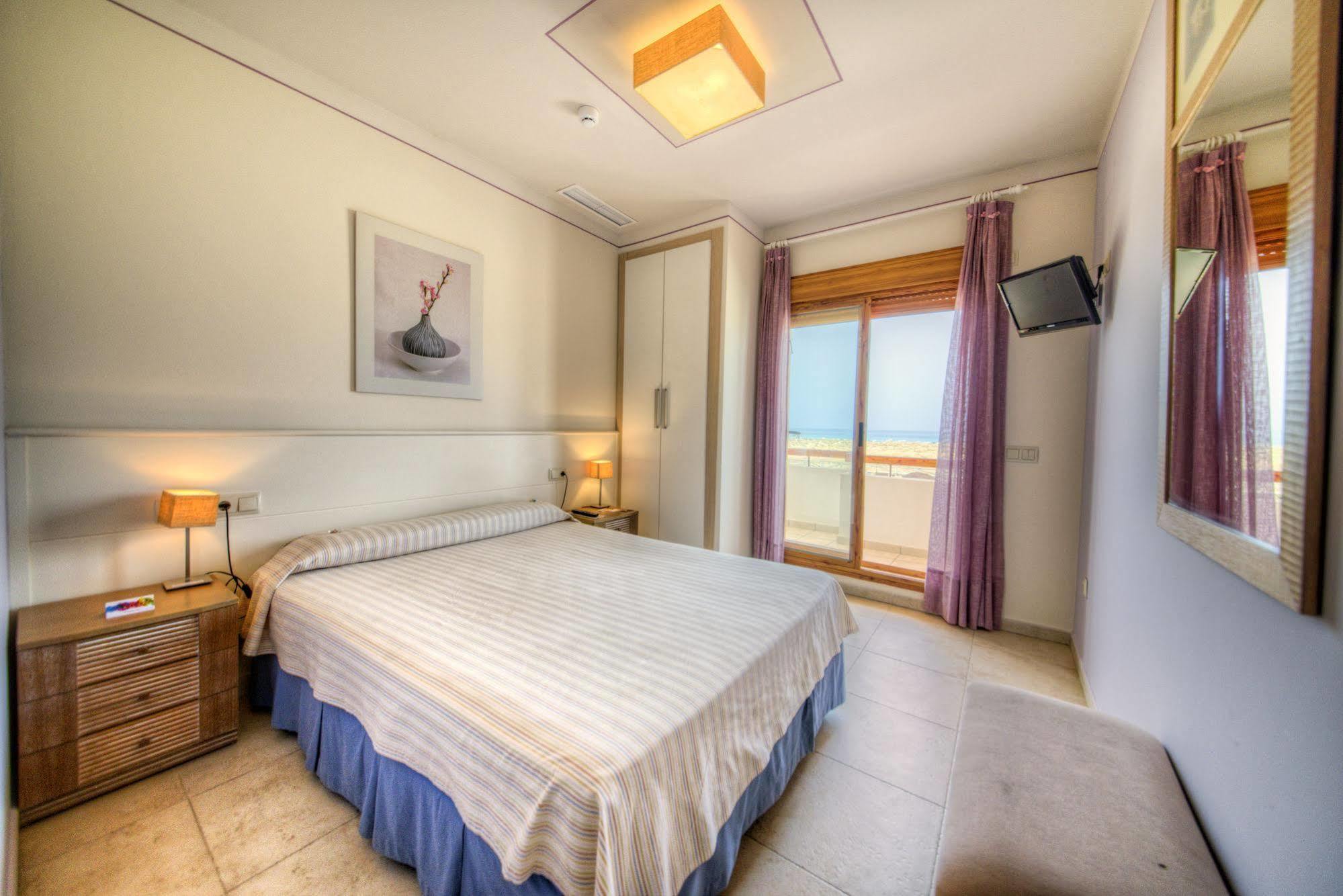 Hotel Colores De Zahara 2*